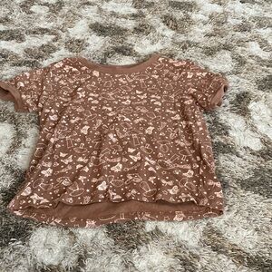 No Boundaries cropped tee. Size: Womens medium